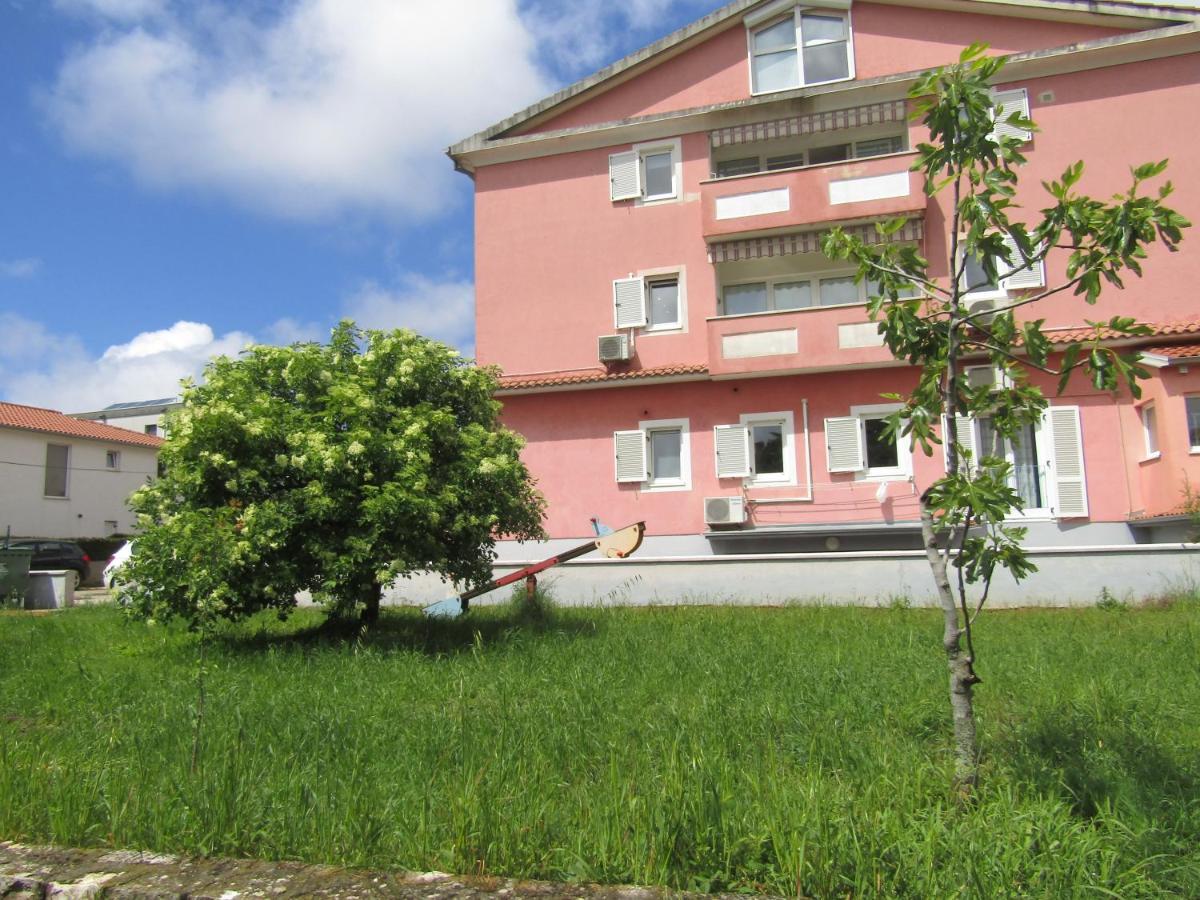 Green Garden Apartments Rovinj Exterior photo
